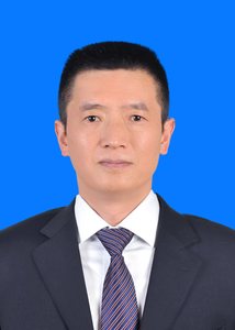 谢云川
党委副书记 董事 总经理